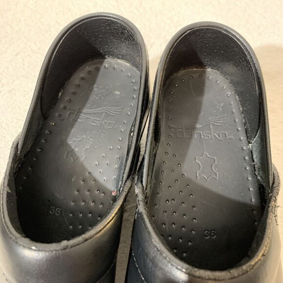 Dansko Cabrio Black Clogs Womens 36 USA 5.5-6 Nursing Shoes - Picture 9 of 9